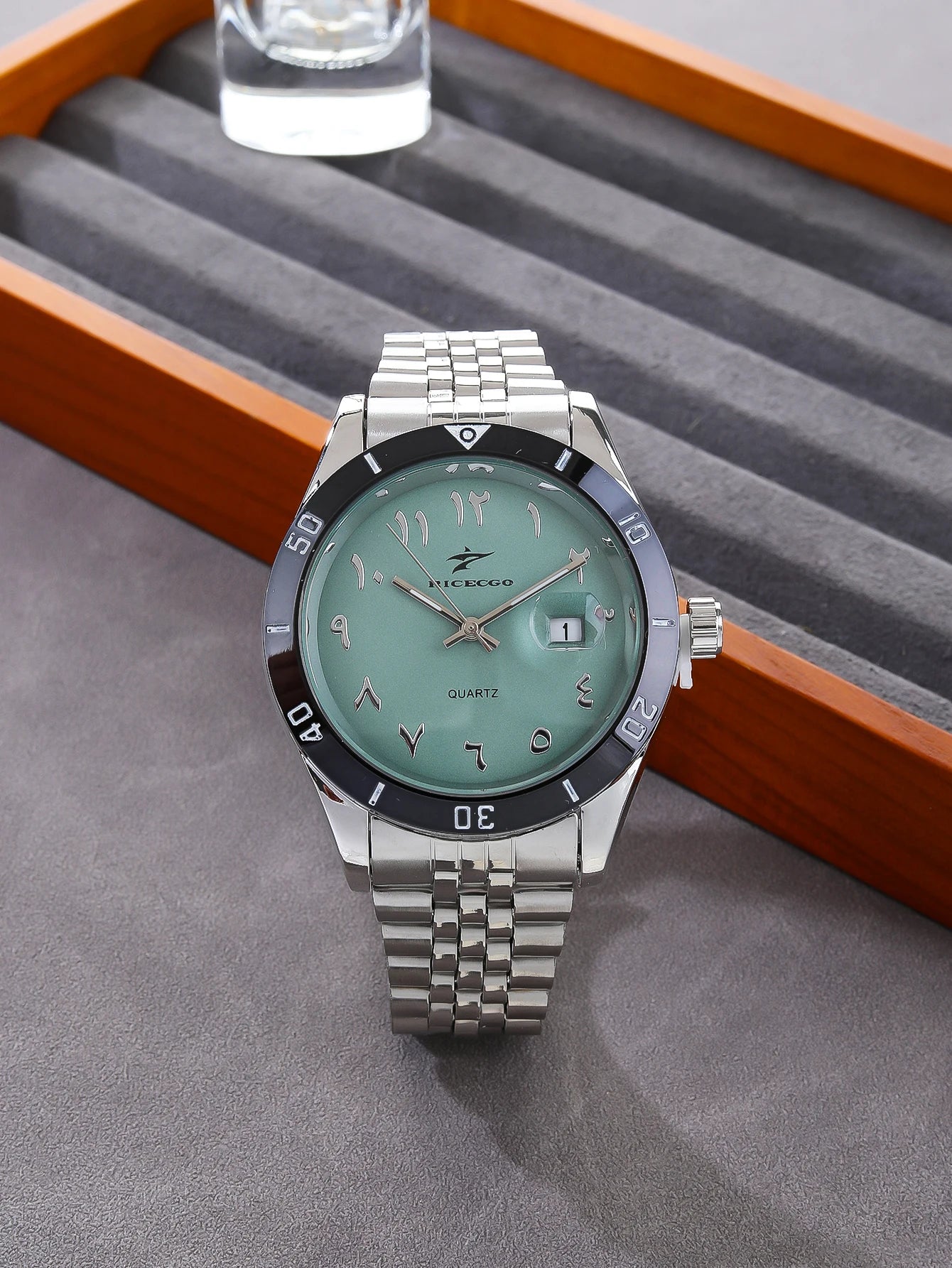 Quartz Watch Large Dial Luxury Business Date Stainless Steel Round Quartz Men Wristwatch Reloj Masculino for Daily Wear