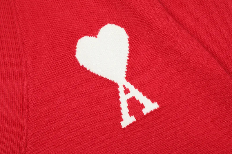 2025 New Luxury Brand Man Man Heart embroiered Cardigan swathe Classic Warm friend Sweater Amiparis Fashion Sweater