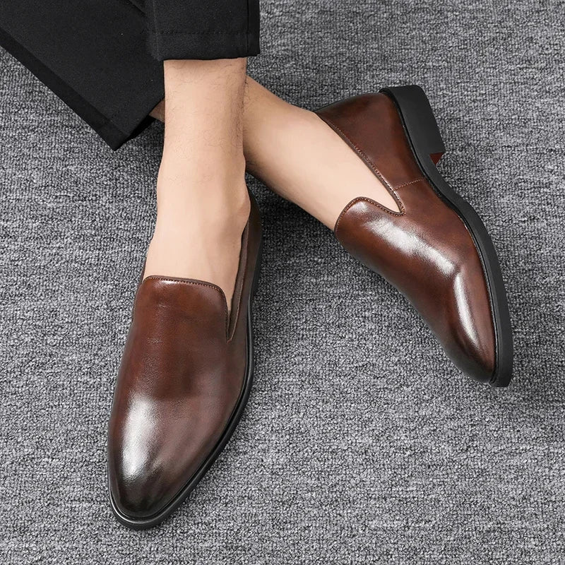 Classic Red Sole Men's Casual Loafers Driving Shoes Moccasin Fashion Male Flats Breathable Men Lazy Leather Shoes Wedding Shoes